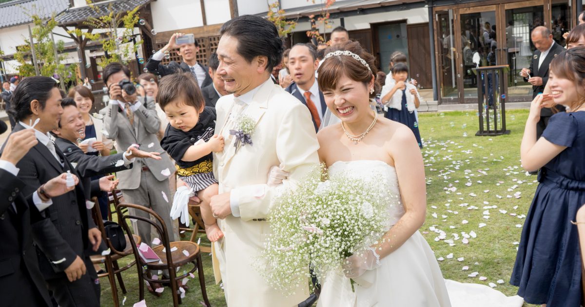 恋人の聖地、竹田城のふもとでガーデン結婚式